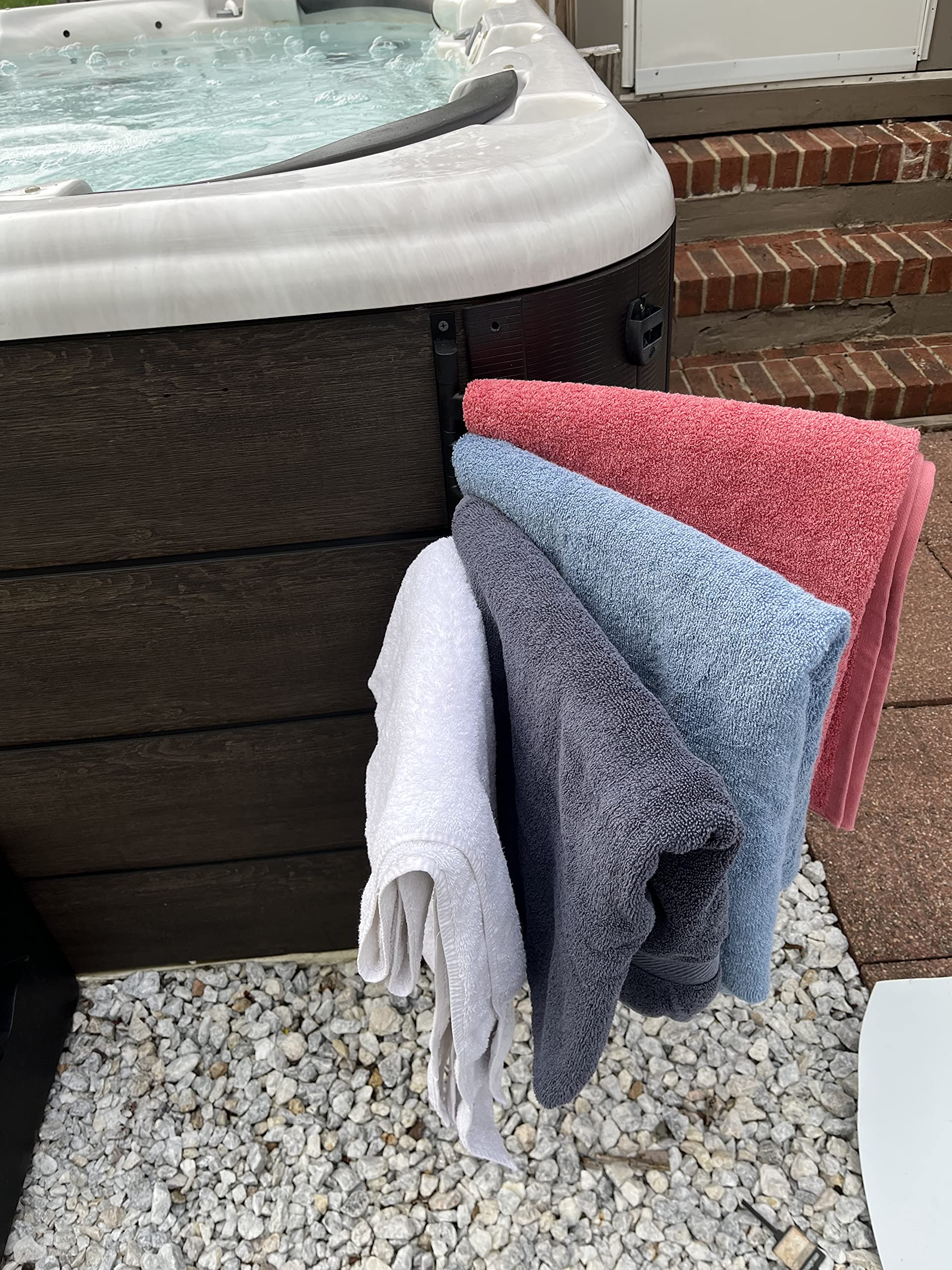 Indoor Outdoor Towel Holder Swing Out Towel Rack with Five Towel Bars for Hot tub, Pool Area, Sauna, Bathroom and Patio