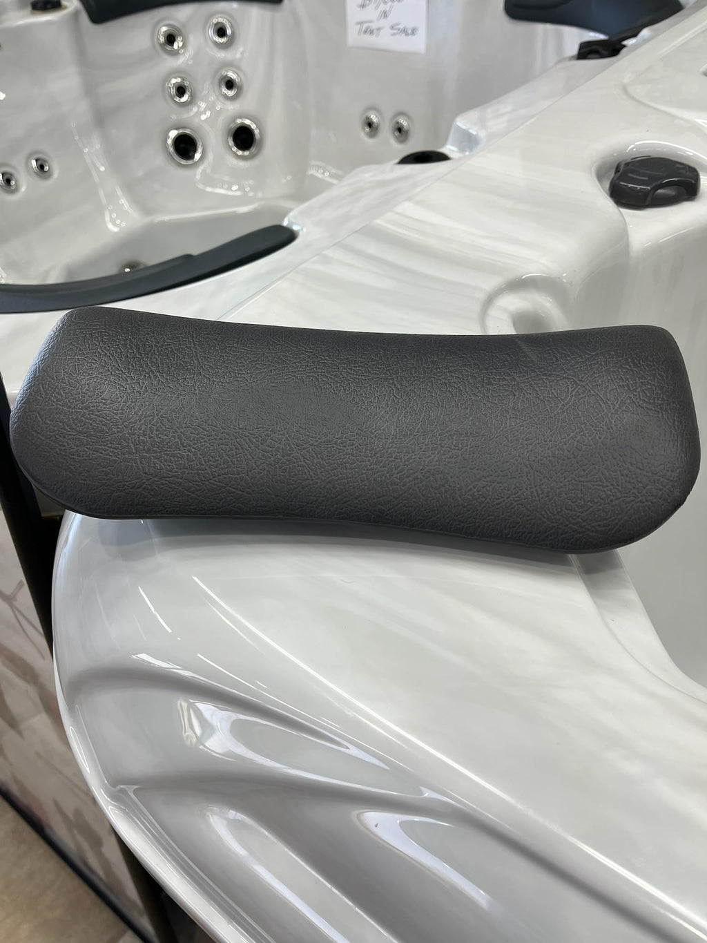 3 Pack Replacement Head Rests to fit Artesian,Tropic seas and South seas spas Designed for 2018-2023 Models, This Replacement Pillow is Easy to Install with its Two pin Design, no Tools Required.